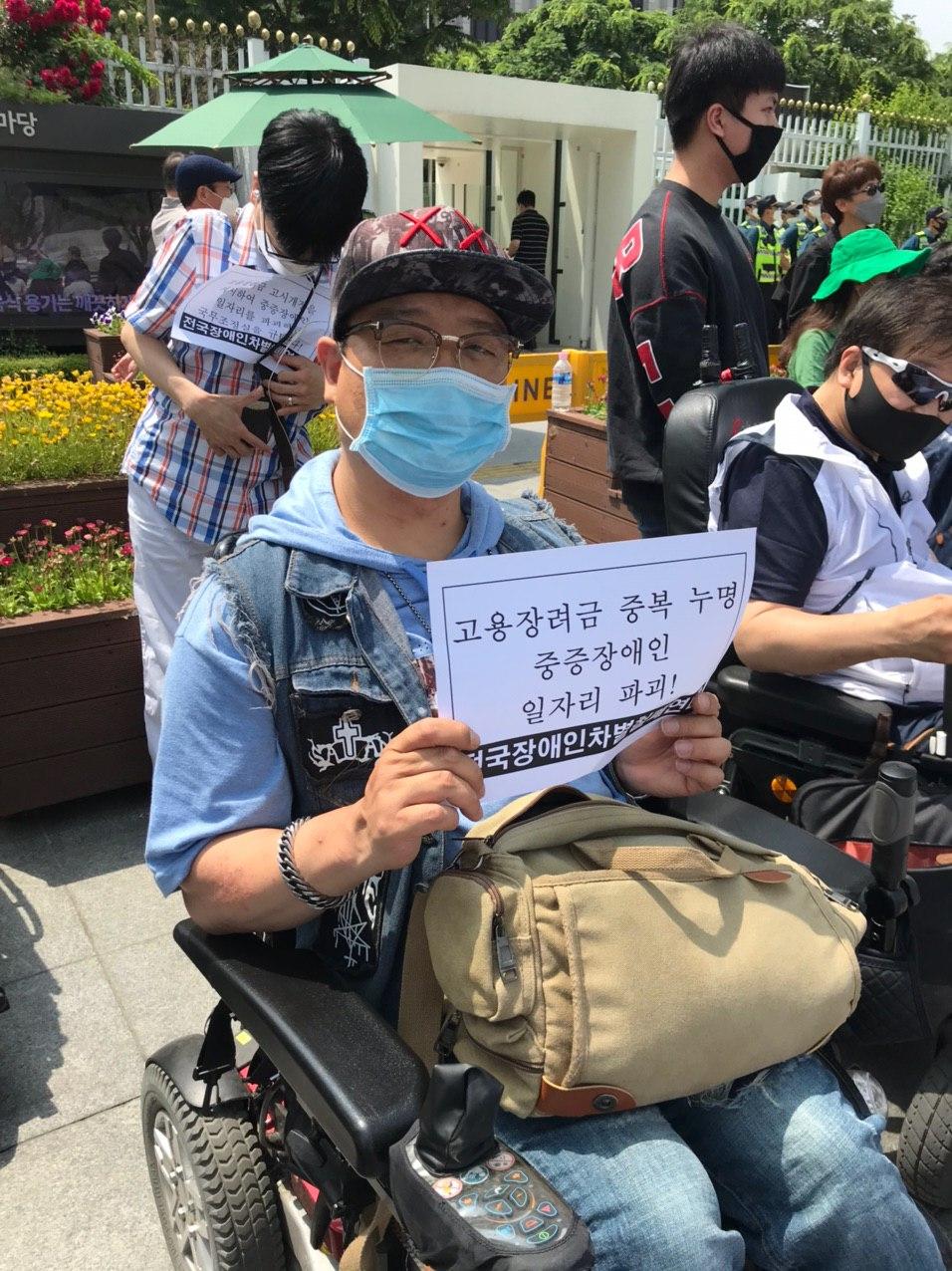0604-2 정부서울청사.jpg