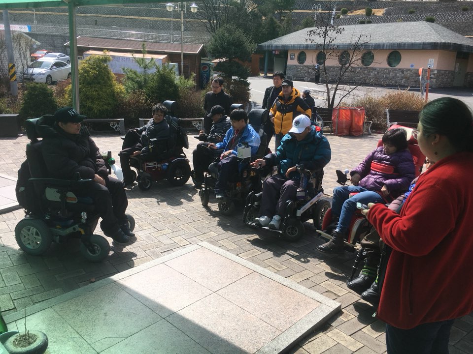 이인석열사 묘소참배 및 추모제 3.jpg